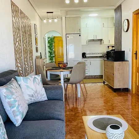 Panorama Apartment *